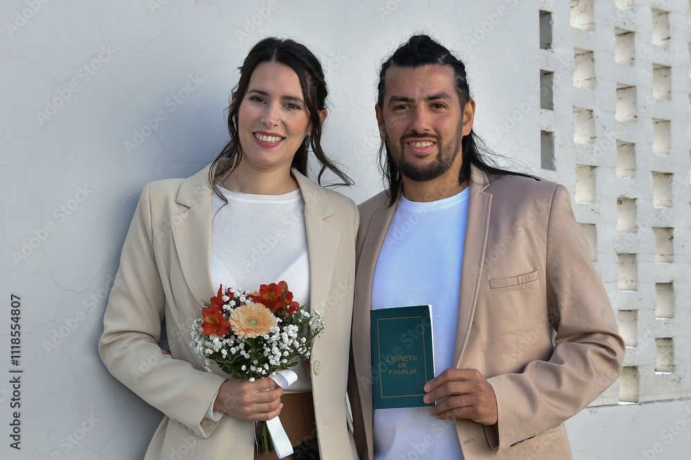 Boda de Feliz Pareja Recien Casada, alegre familia