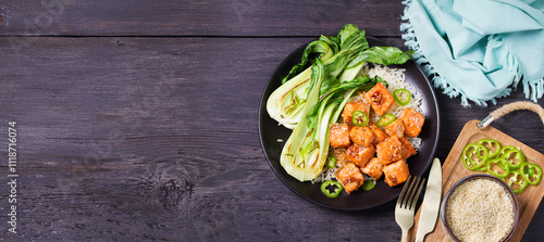 Foto Salmon teriyaki with pak choi and rice