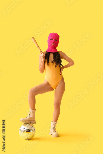 Stylish young Asian woman i...