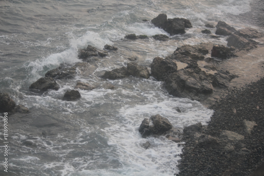 Image of waves crashing on Imrang Beach in Busan, Korea
Image of waves crashing on Imrang Beach in Busan, Korea