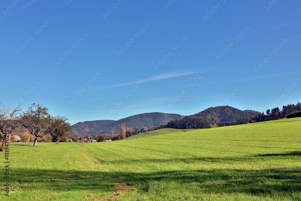 Herbstlandschaft in Kirchzarten bei Freiburg Herbstlandschaft in Kirchzarten bei Freiburg