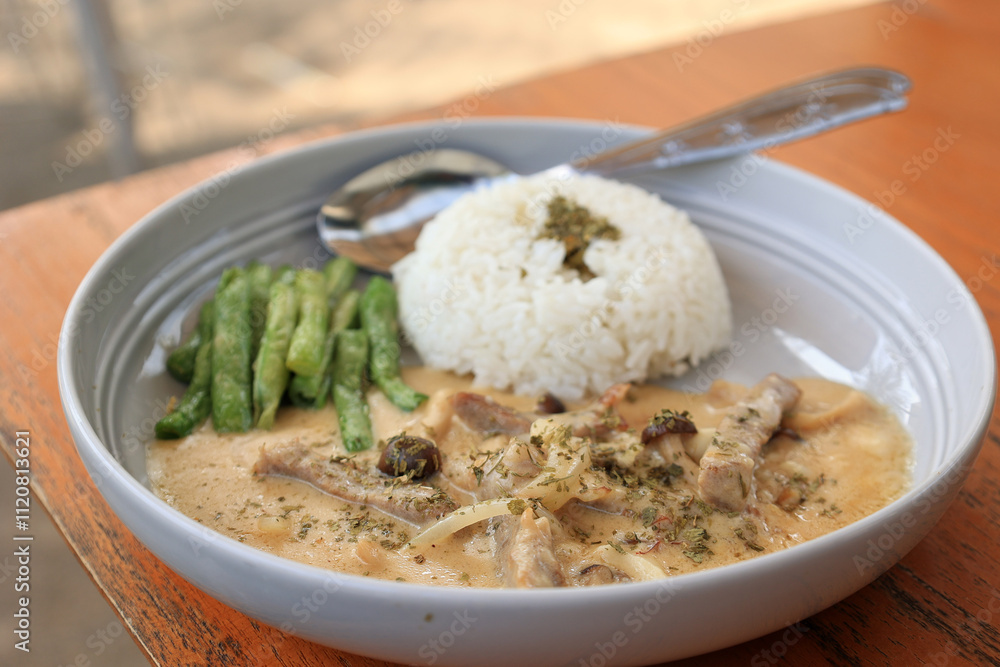 Rice with Creamy Beef Mushroom and Stir Fry Green Beans Rice with Creamy Beef Mushroom and Stir Fry Green Beans