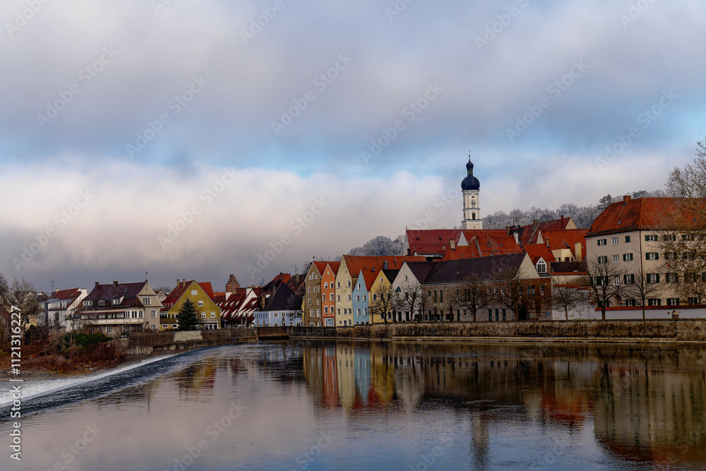 Obraz premium Die bunte historische Altstadt von Landsberg am Lech, Oberbayern