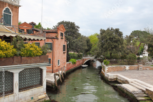  Away from the crowds of tourists, Venice boasts many beautiful neighborhoods and parks to explore.