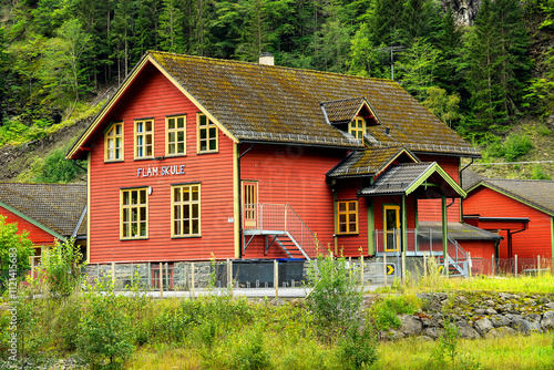 Schule in Flam photo