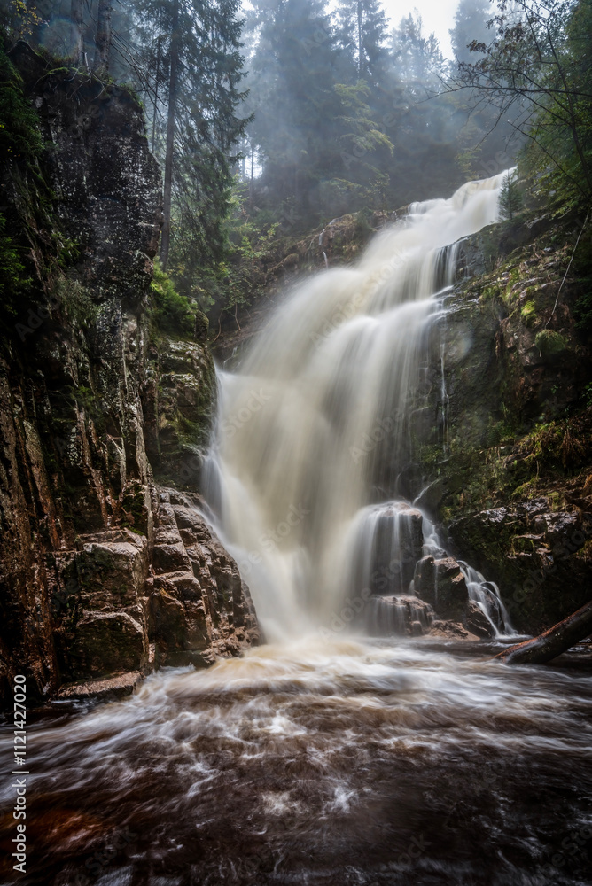 Fototapeta premium Wodospad Kamieńczyk