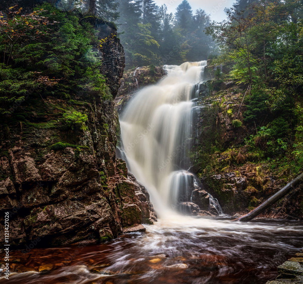 Obraz premium Wodospad Kamieńczyk