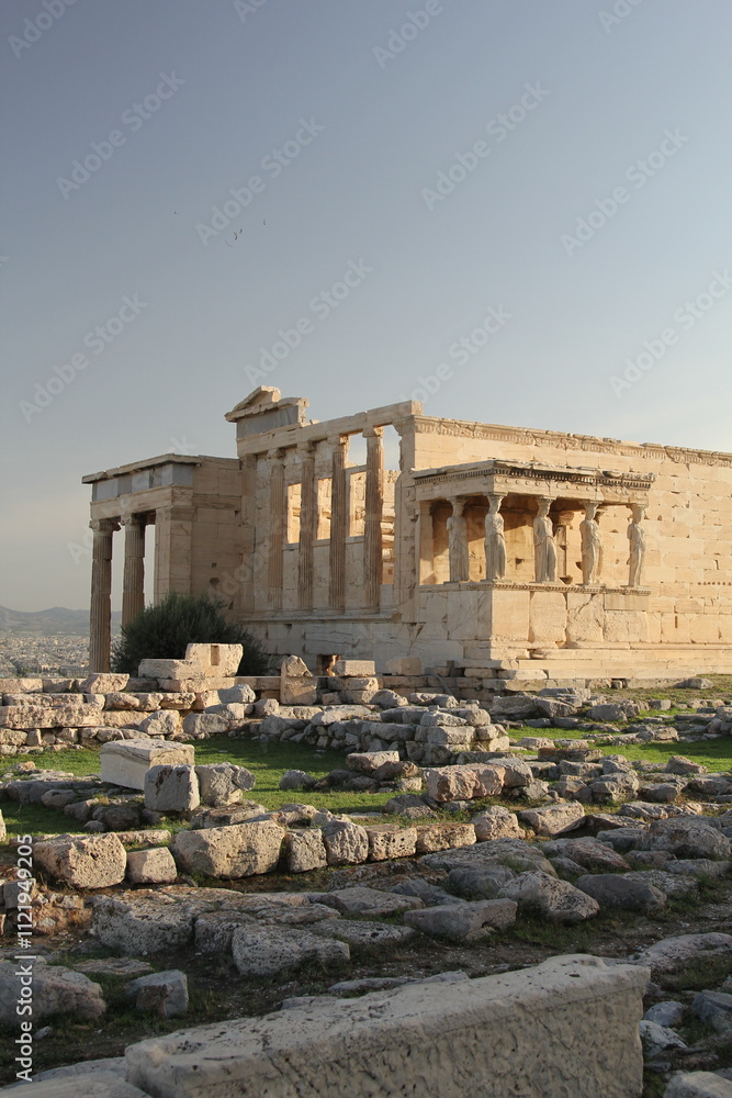 Obraz premium ancient greek temple in Athens, Greece