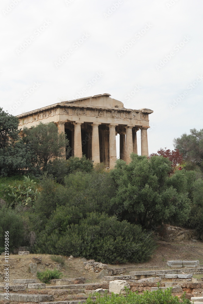 Fototapeta premium ancient greek temple in Athens, Greece