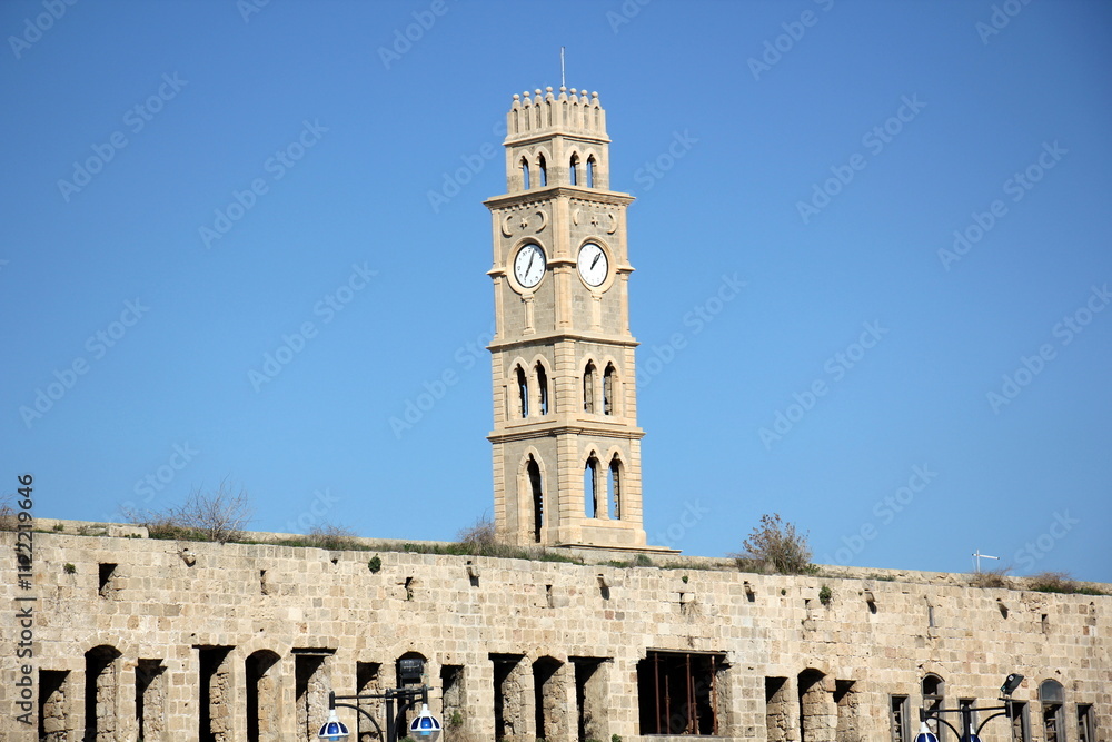 Fototapeta premium city clock on the tower
