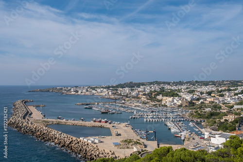 Blick auf Santa Maria di Leuca mit Hafen, Apulien photo