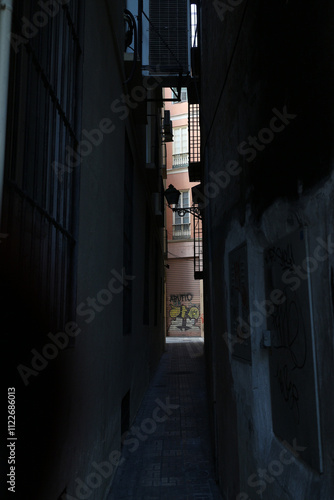 фотографія Narrow passageway between Calle cortina del Muella and Calle Don Juan de Malaga
