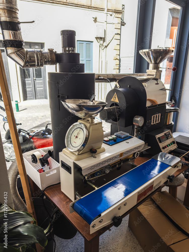 Coffee Bean Weighing and Packaging Machine