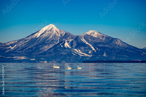 福島県　猪苗代湖から望む絶景
