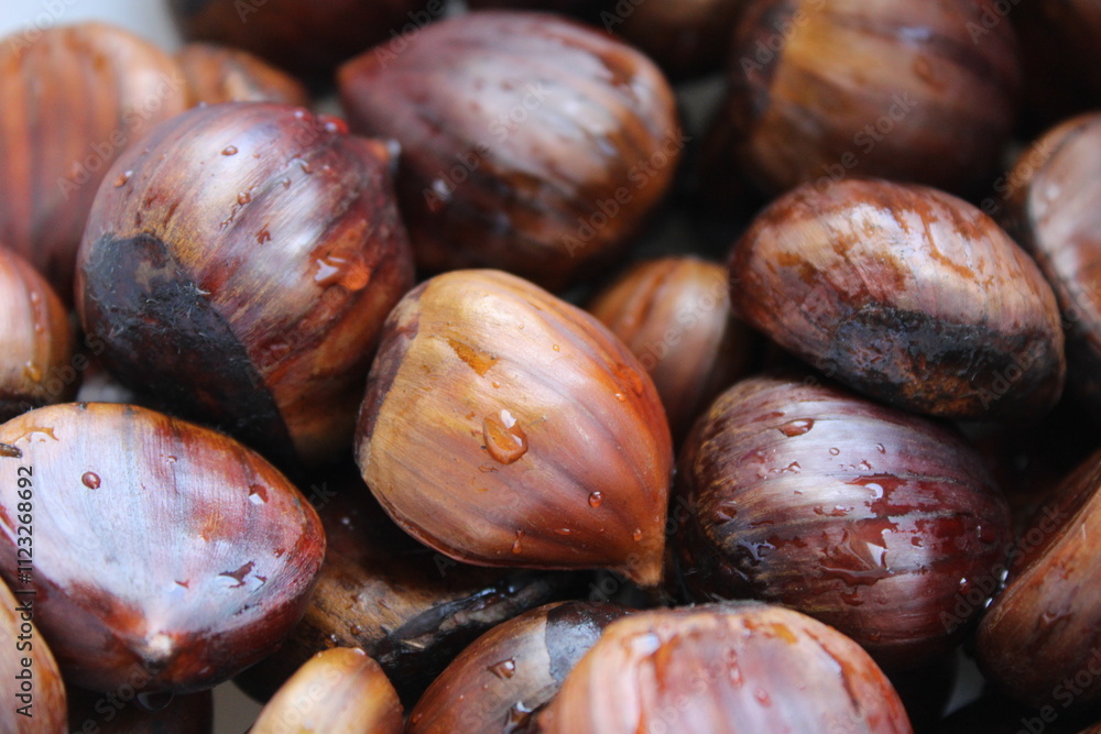 Obraz premium close up of chestnuts