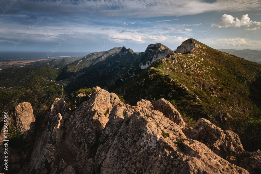 Obraz premium mountain range against the sky