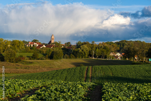 Fototapeta Naklejka Na Ścianę i Meble -  Groźne chmury nad Jezioranami 2024