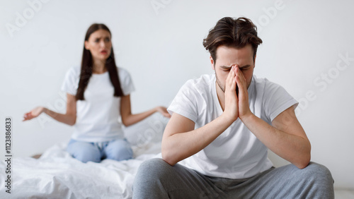 Foto Marital Crisis