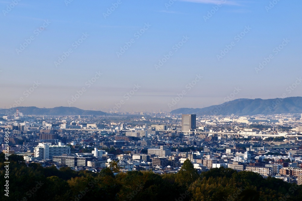 Obraz premium 伏見稲荷大社・山頂からの眺望（京都・伏見区）