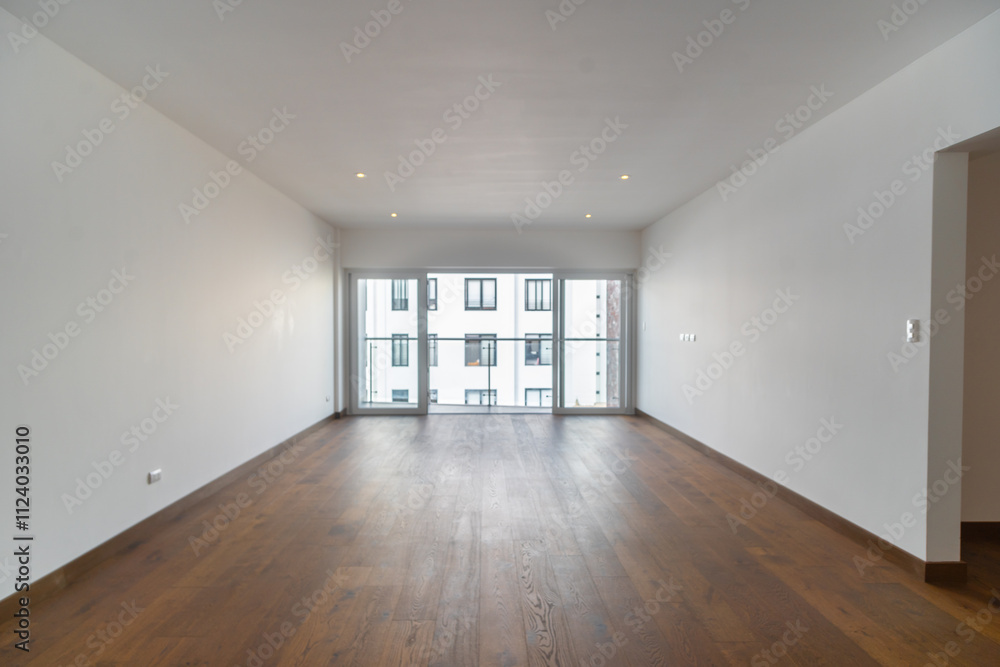 Obraz premium sala de departamento con vista a jardin