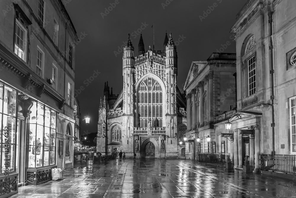 Obraz premium Historic Bath Abbey in old town center