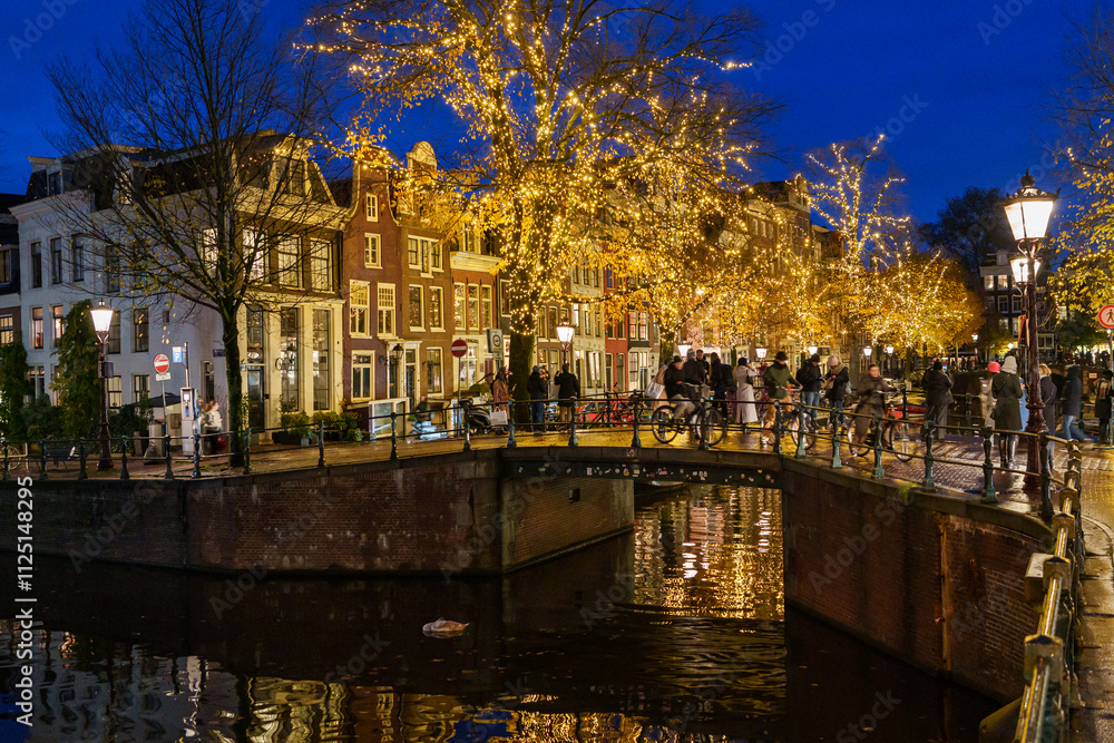 Naklejka premium Amsterdam bei nacht