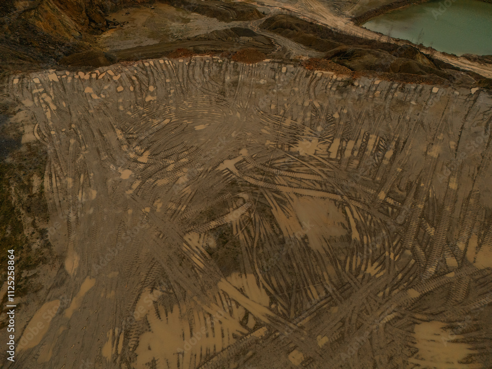 Fotografie Steinbruch droneview Sand und steine