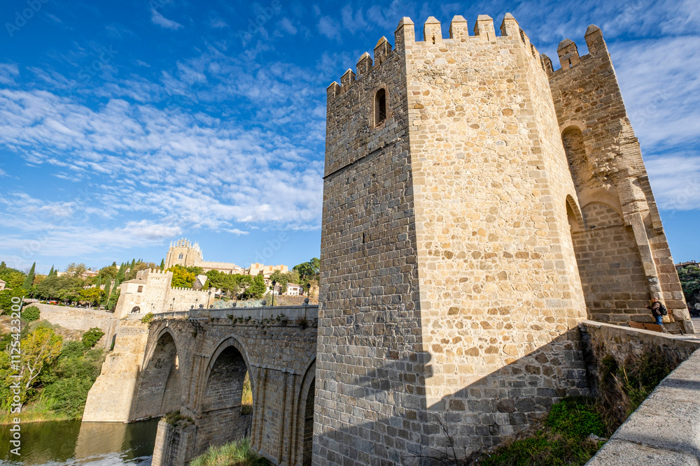Obraz premium San Martín bridge, medieval bridge over the river Tagus, Toledo, Castilla-La Mancha, Spain