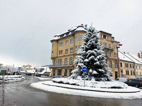 Obraz na płótnie New Year Tree on Main square. Winter season in Maribor. Slovenia. w salonie