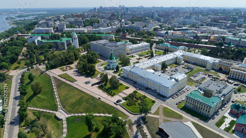 City view with a large green park in the middle photo