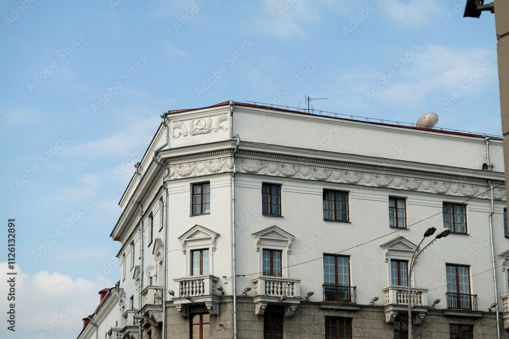 Obraz premium The facade of the house is decorated with elements popular during the Soviet Union