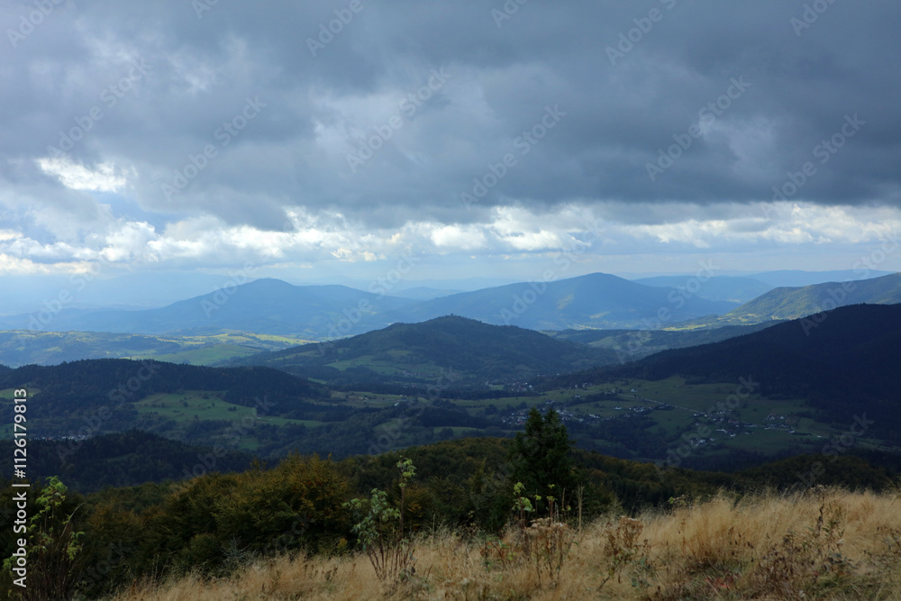 Obraz premium View from the top of Mogielica - the highest peak in Island Beskids mountain range in Poland