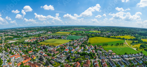 Die Stadt Stadtbergen westlich von Augsburg im Luftbild photo