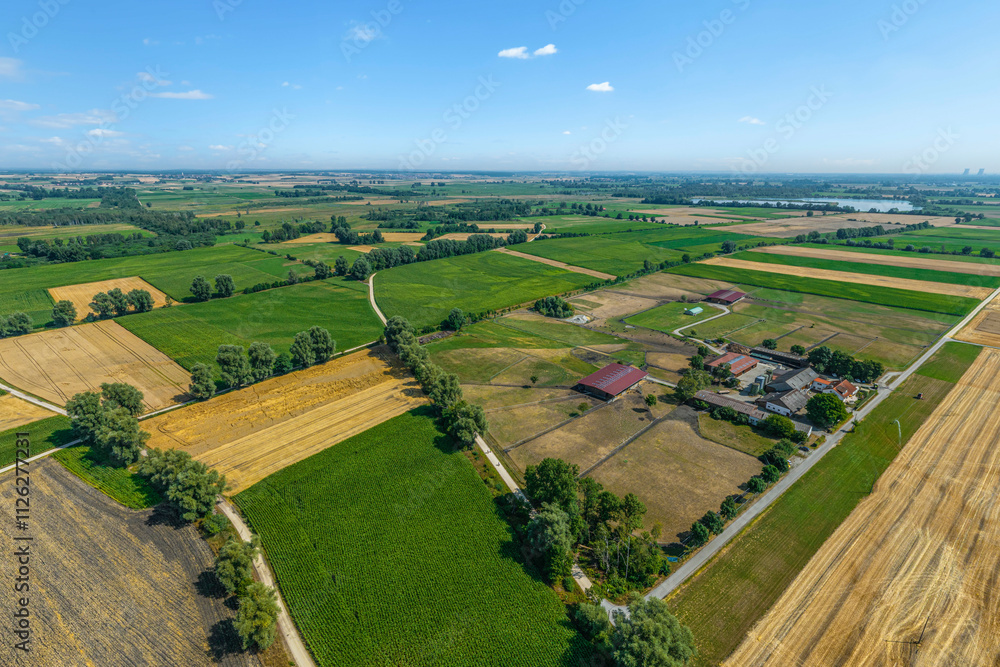 Naklejka premium Die Kulturlandschaft im schwäbischen Donauried bei Leipheim im Luftbild