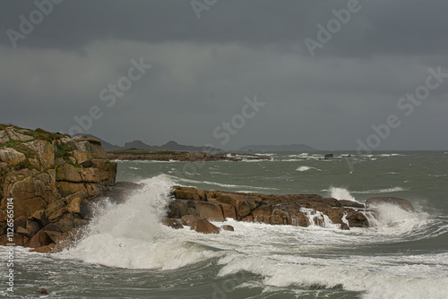 Paysage de tempête en Bretagne-France photo