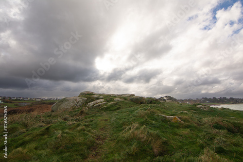 Paysage de tempête en Bretagne-France photo