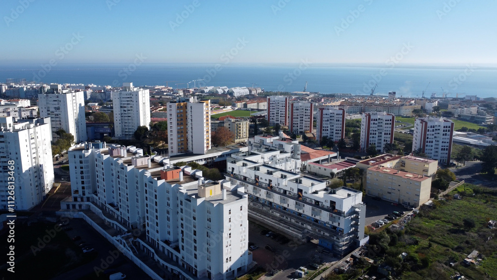 Obraz premium chelas, lisboa, vista aérea, drone, obras