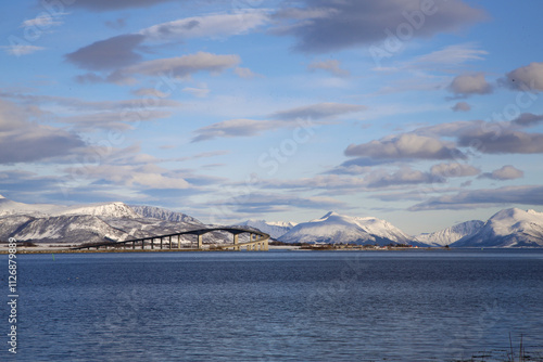 Ponte di Sortland in inverno, isole Lofoten. Norvegia del nord. photo