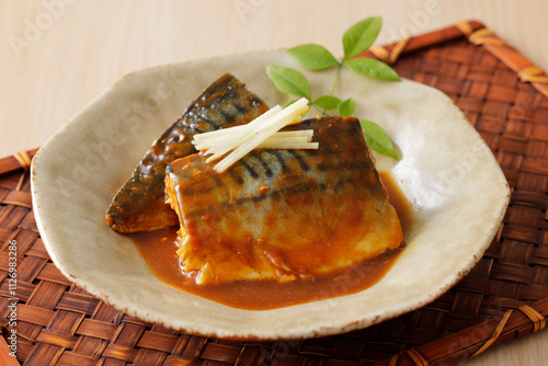 鯖の味噌煮　Mackerel simmered in miso