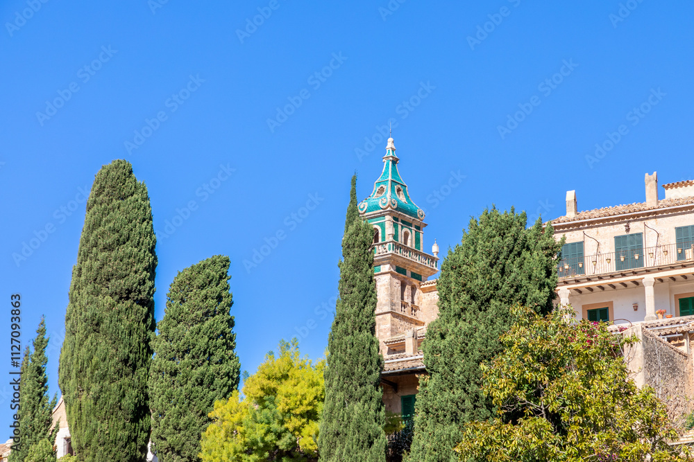 Naklejka premium Turm der Kirche des Klosters Cartoixa in Valldemossa, Mallorca