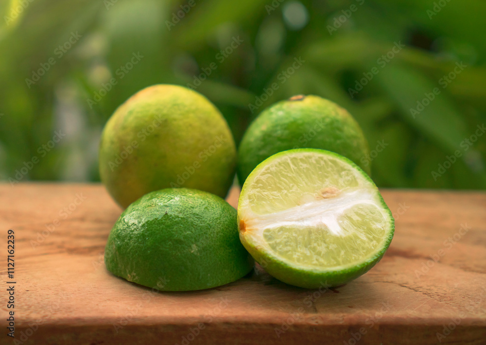 Fresh and healthy lime slices are perfect for making cold drinks during the summer. Fresh and healthy lime slices are perfect for making cold drinks during the summer.