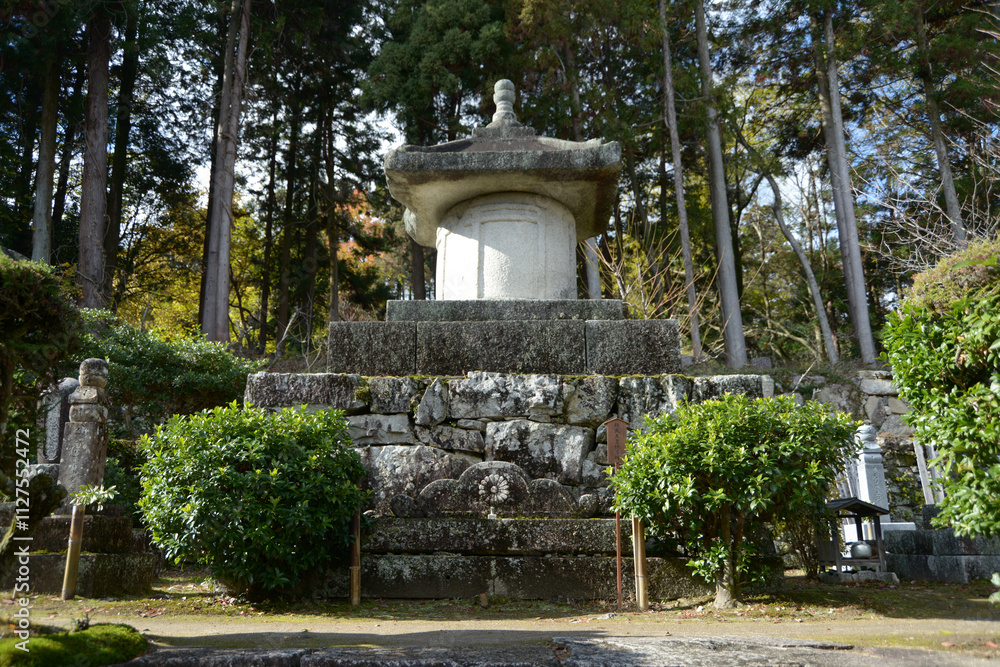 比叡山里坊 桓武天皇供養塔 滋賀県大津市坂本 比叡山里坊 桓武天皇供養塔 滋賀県大津市坂本