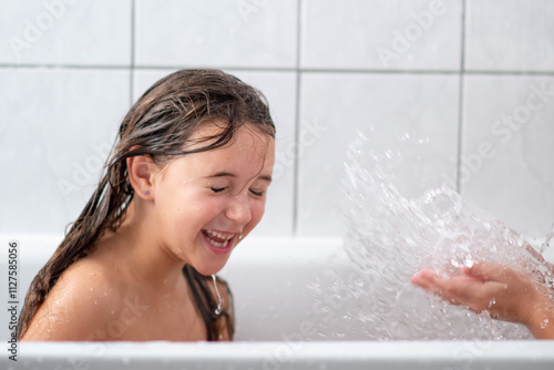 Принти на полотні Bath time is fun