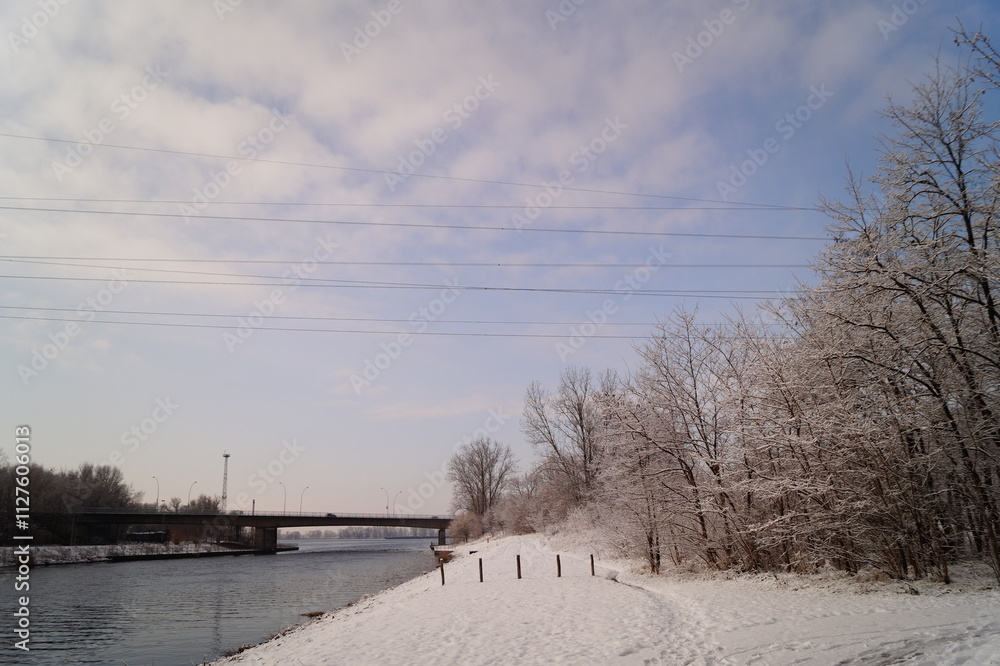 Obraz premium Winter am Fluss