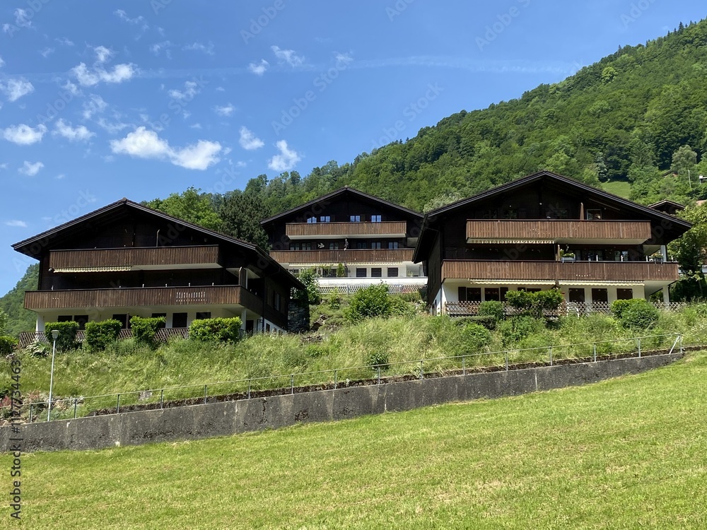 Traditional rural architecture and family livestock farms on the shores of Lake Lungern - Canton of Obwald, Switzerland (Traditionelle Architektur am Ufer des Lungernsees - Schweiz) Traditional rural architecture and family livestock farms on the shores of Lake Lungern - Canton of Obwald, Switzerland (Traditionelle Architektur am Ufer des Lungernsees - Schweiz)