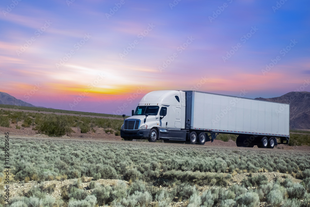 Obraz premium Semi Truck on Highway, Trucking in USA