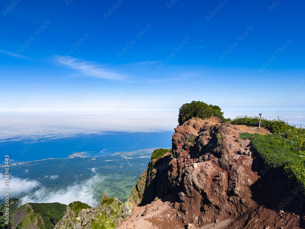 利尻島利尻山(利尻富士)の山頂からの眺め