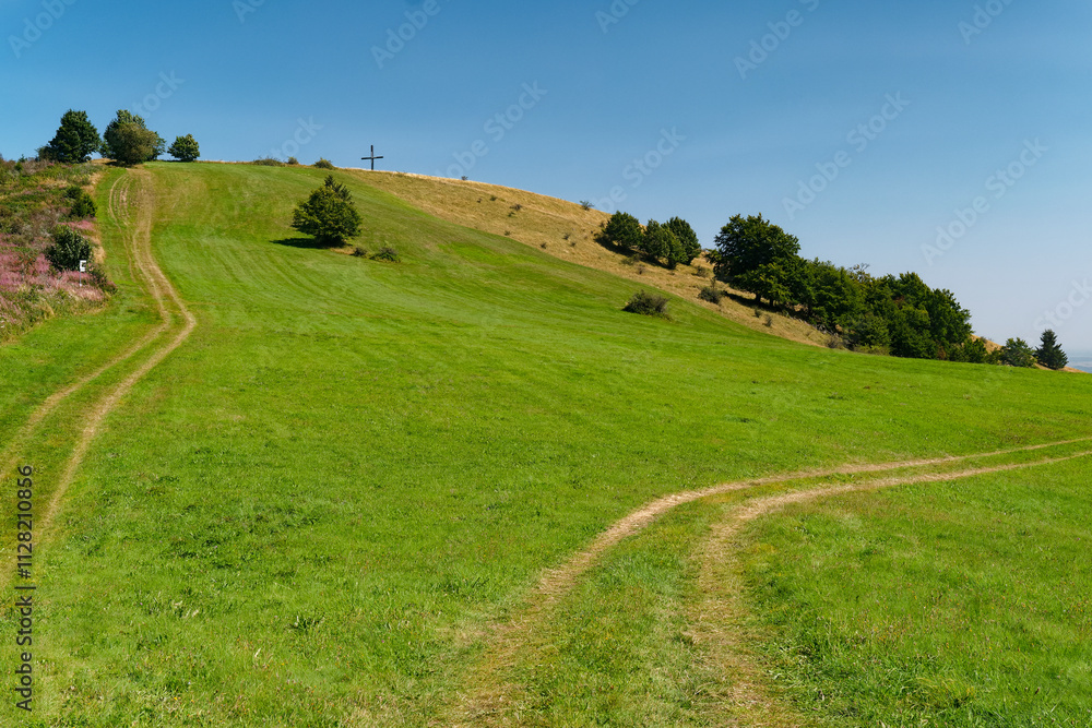 Landschaft am Himmeldunkberg im Bioshärenreservat Rhön zwischen Hessischer Rhön und Bayerischer Rhön, Deutschland Landschaft am Himmeldunkberg im Bioshärenreservat Rhön zwischen Hessischer Rhön und Bayerischer Rhön, Deutschland