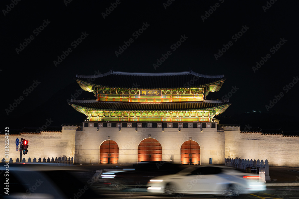 Fototapeta premium 대한민국 광화문의 밤 (Night in Gwanghwamun, South Korea)