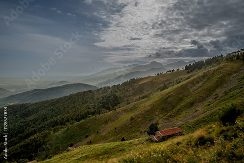 foschie in montagna 02 - ultime luci e leggere foschie sul degradare delle sequenze di piani. photo